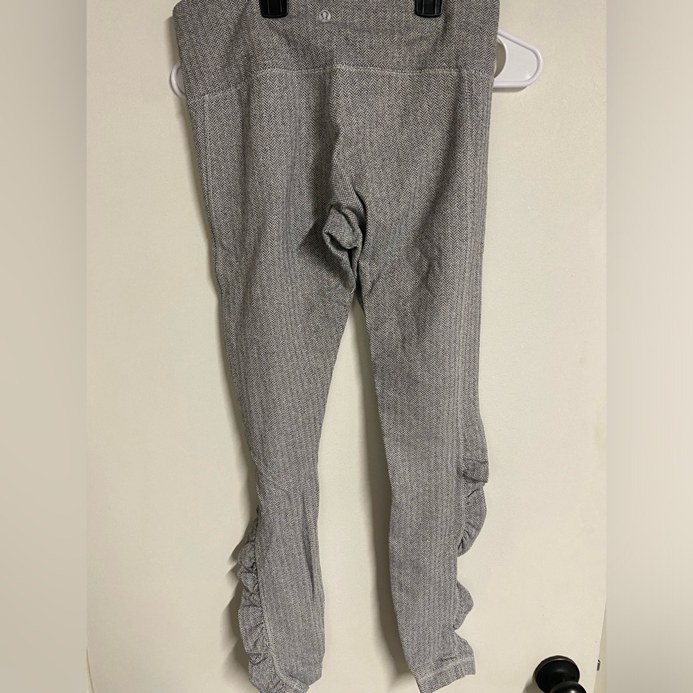 Lululemon Herringbone Pattern Long Pants Leggings… - image 1